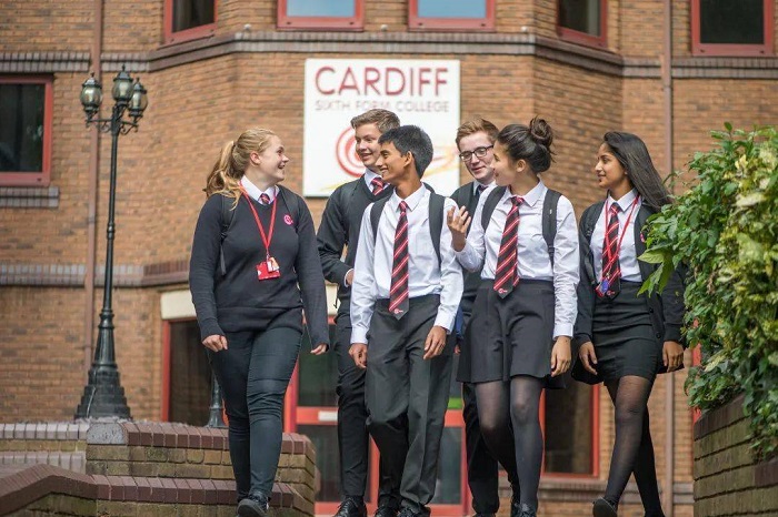 Cardiff Sixth Form College 卡迪夫中学